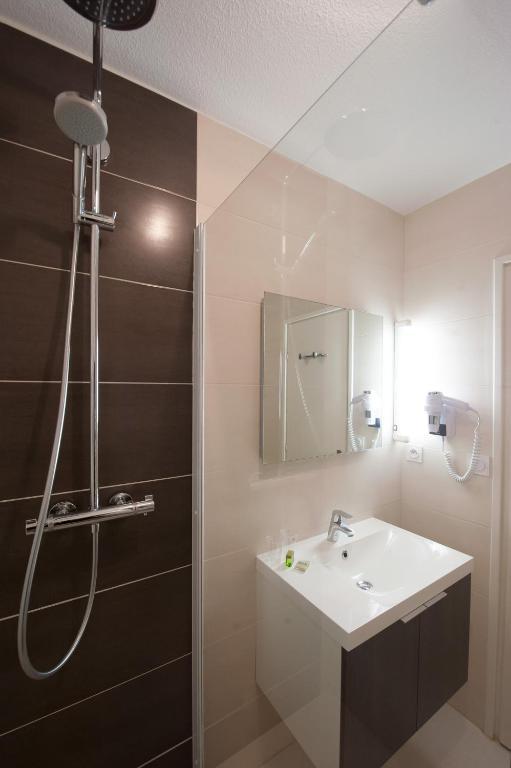 Chambre Double Supérieure avec Balcon et Climatisation